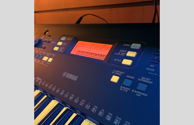 Yamaha PSR-EW300 Keyboard, Used (SN:BBZN01054) - Image 6